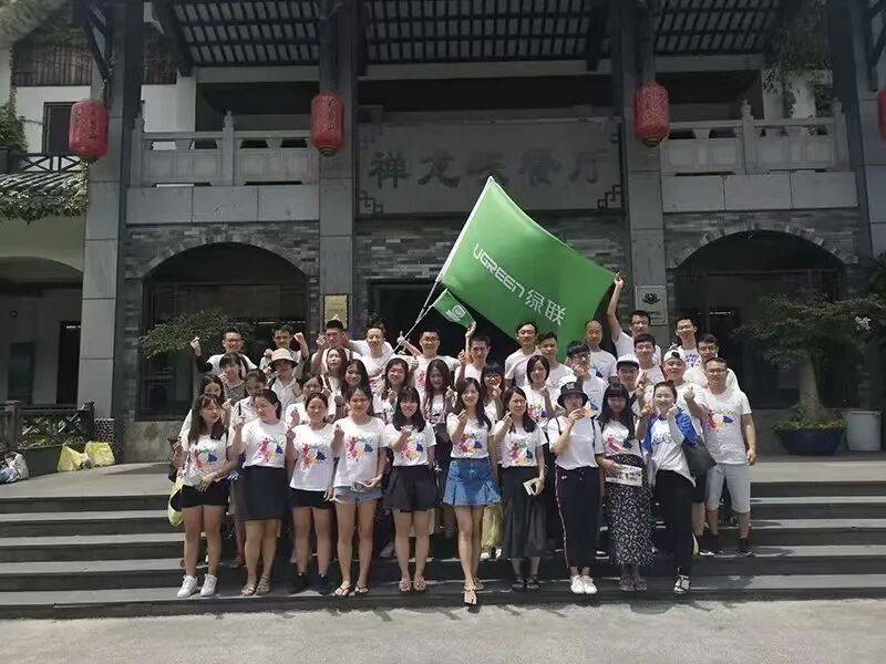 小伙卖数据线亿电子pg莆田(图13)